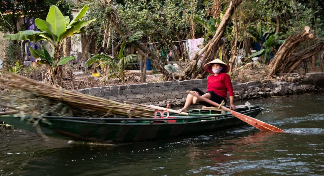 tam-ly-tre-6-tuoi-cuoi-ra-nuoc-mat-duoi-goc-nhin-biupbo